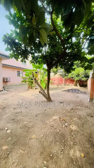 4bdrm House in Amasaman for sale