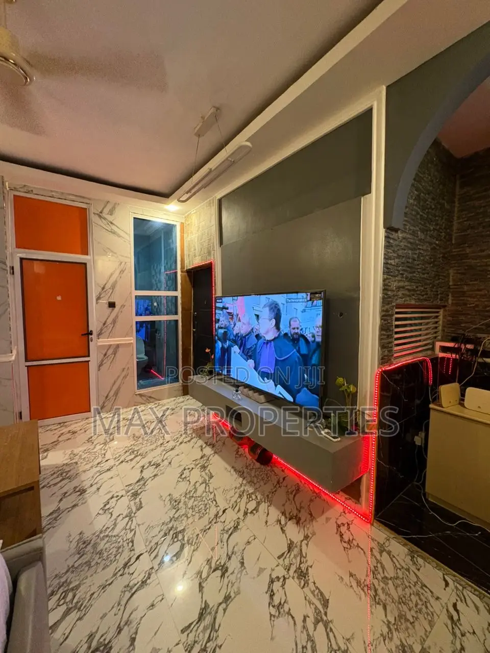 5bdrm House in Amasaman for sale