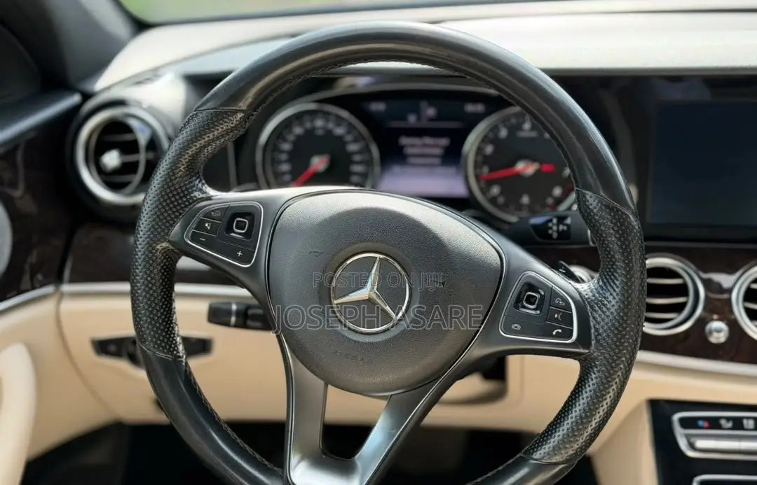 Mercedes-Benz E300 2017 Black
