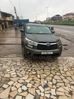 Toyota Highlander LE 4x2 (2.7L 4cyl 6A) 2016 Gray