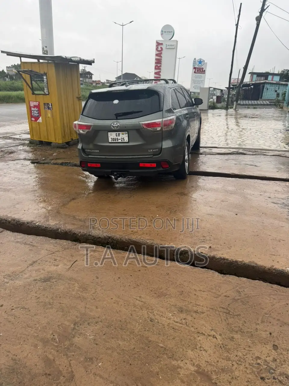 Toyota Highlander LE 4x2 (2.7L 4cyl 6A) 2016 Gray