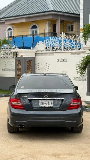 Mercedes-Benz C250 2014 Black