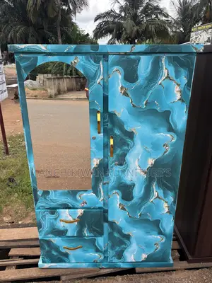 Blurred Wadrobe (Cash on Delivery)