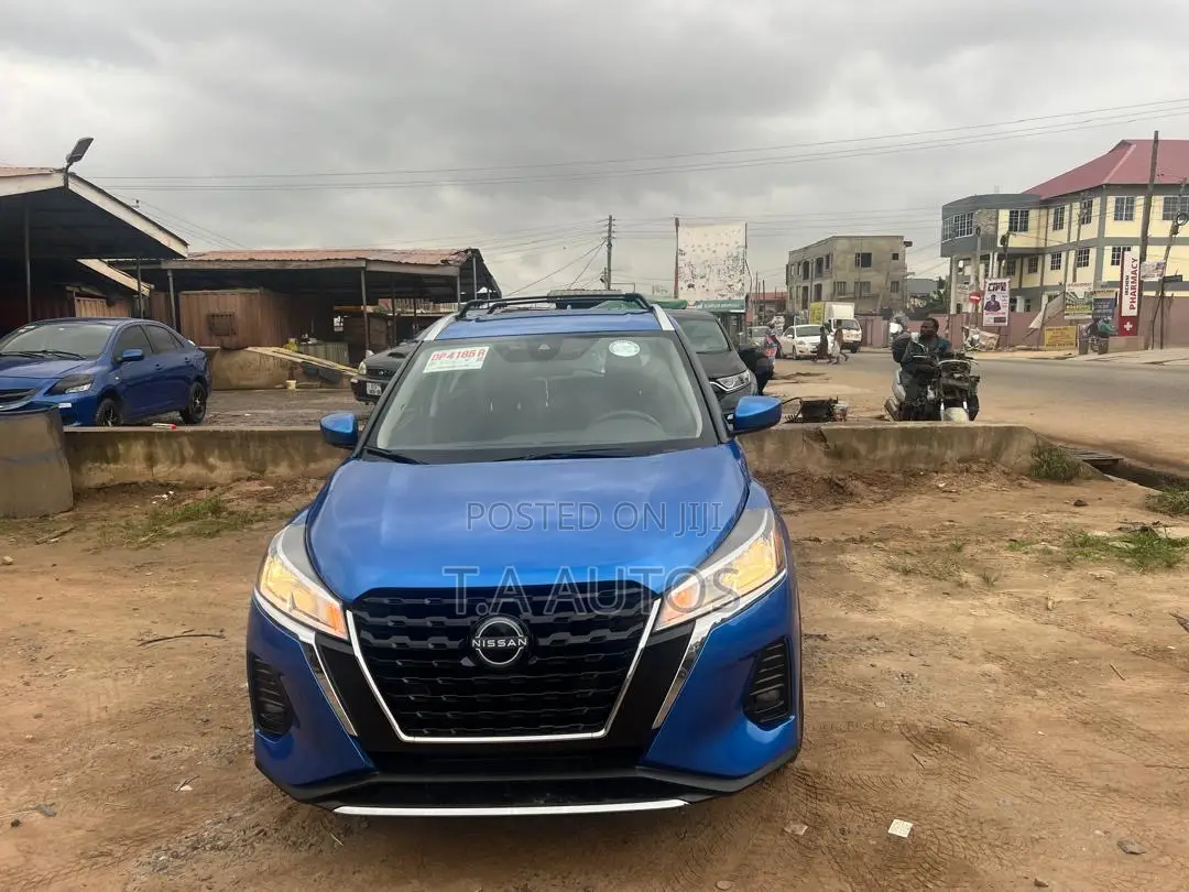 Nissan Kicks SV 2023 Blue