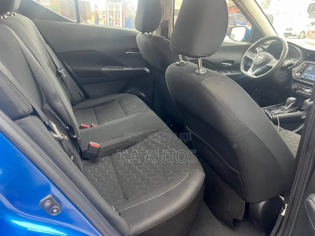 Nissan Kicks SV 2023 Blue