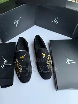 Men’S Suede Studded Loafers