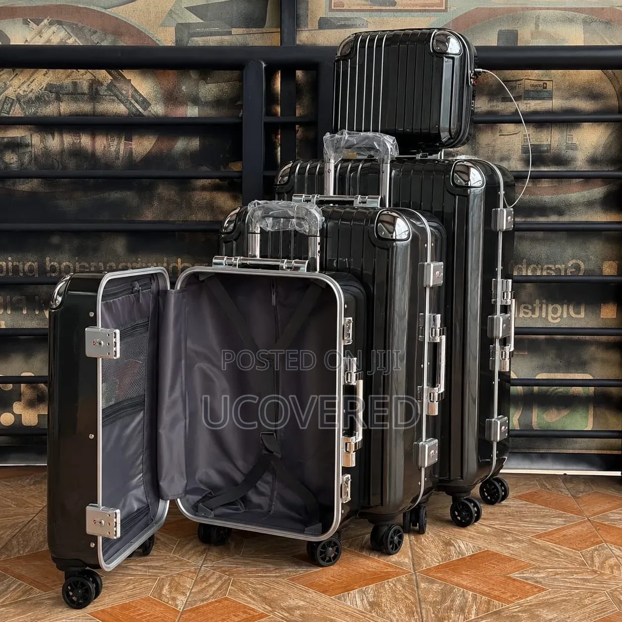 Generic Aluminum-Frame Zipperless Luggage Sets.