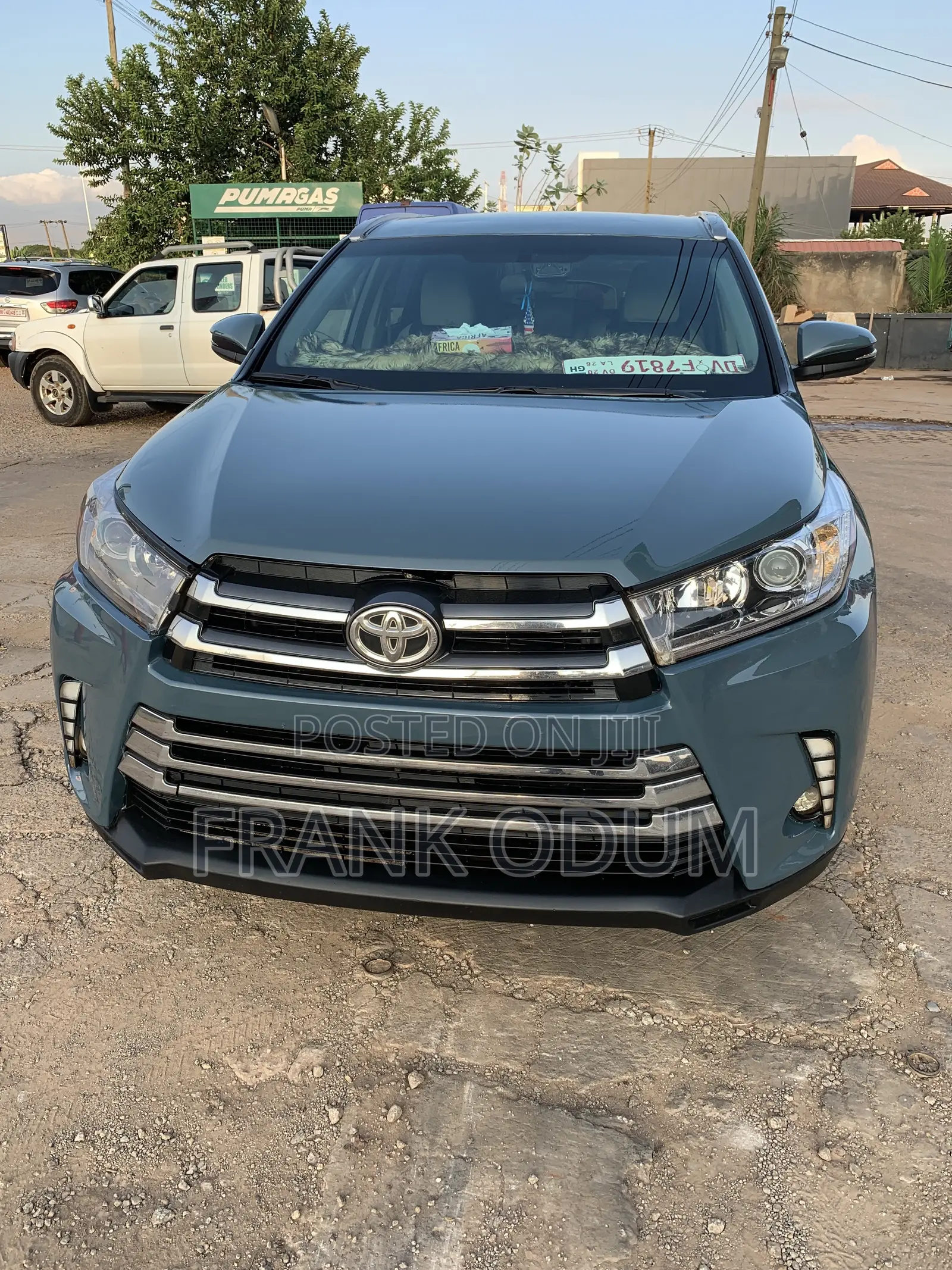 Toyota Highlander LE 4x2 V6 (3.5L 6cyl 8A) 2017 Gray
