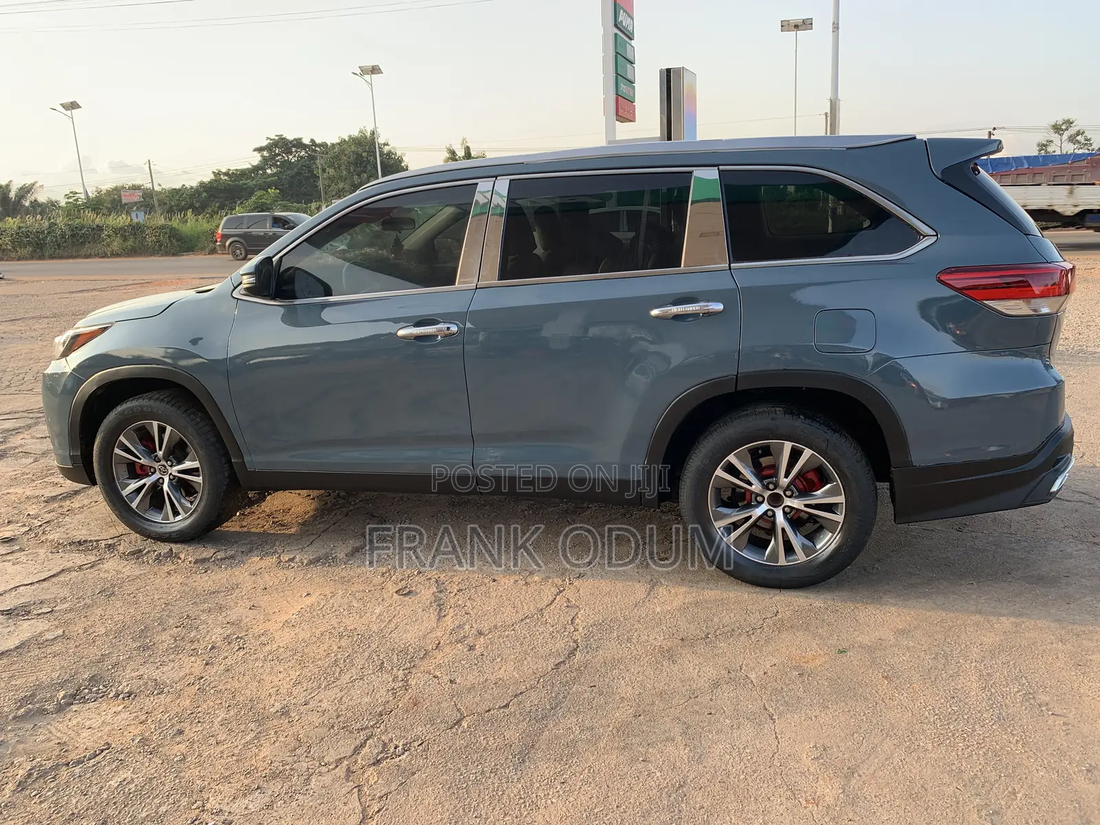 Toyota Highlander LE 4x2 V6 (3.5L 6cyl 8A) 2017 Gray