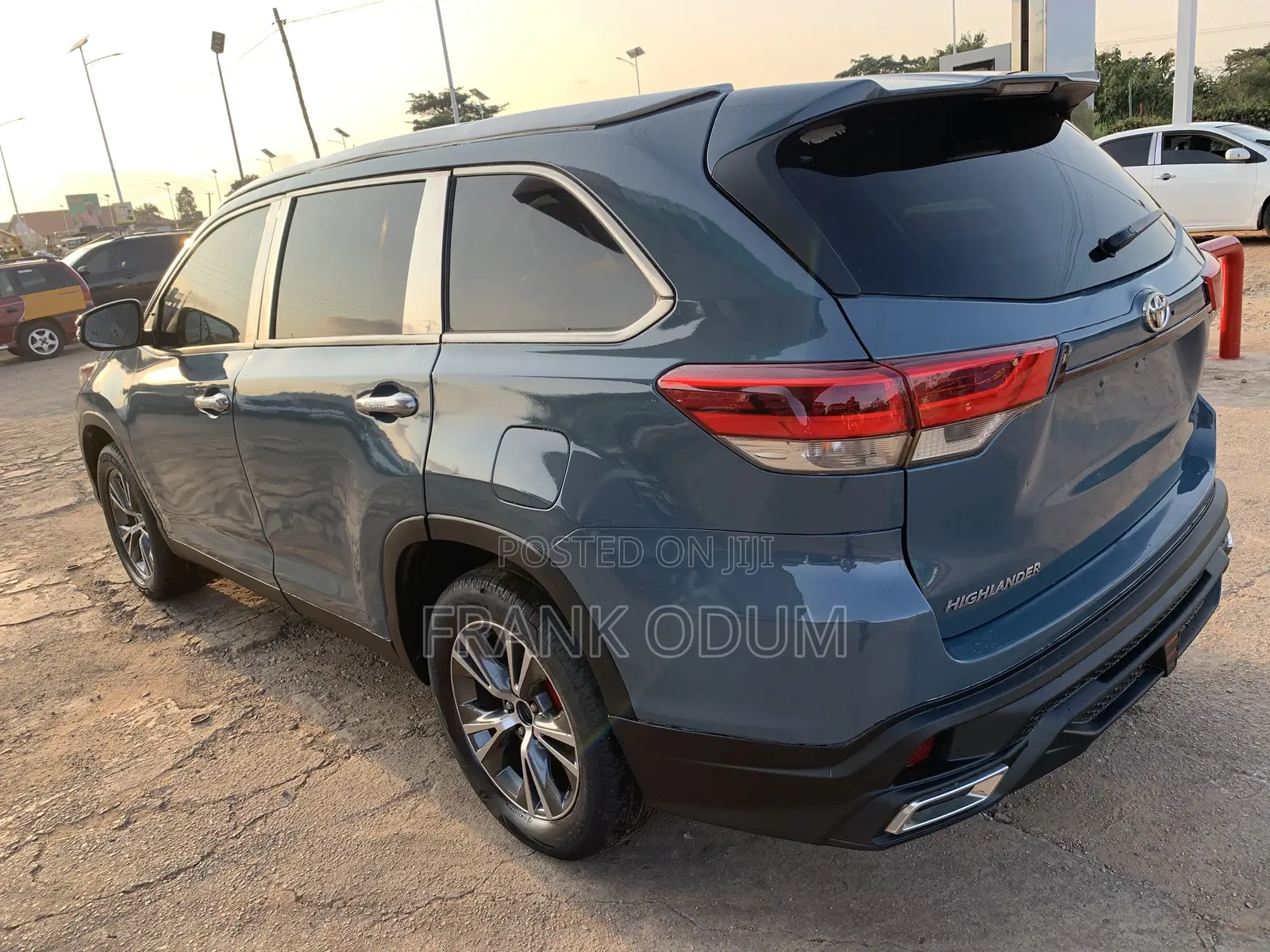 Toyota Highlander LE 4x2 V6 (3.5L 6cyl 8A) 2017 Gray