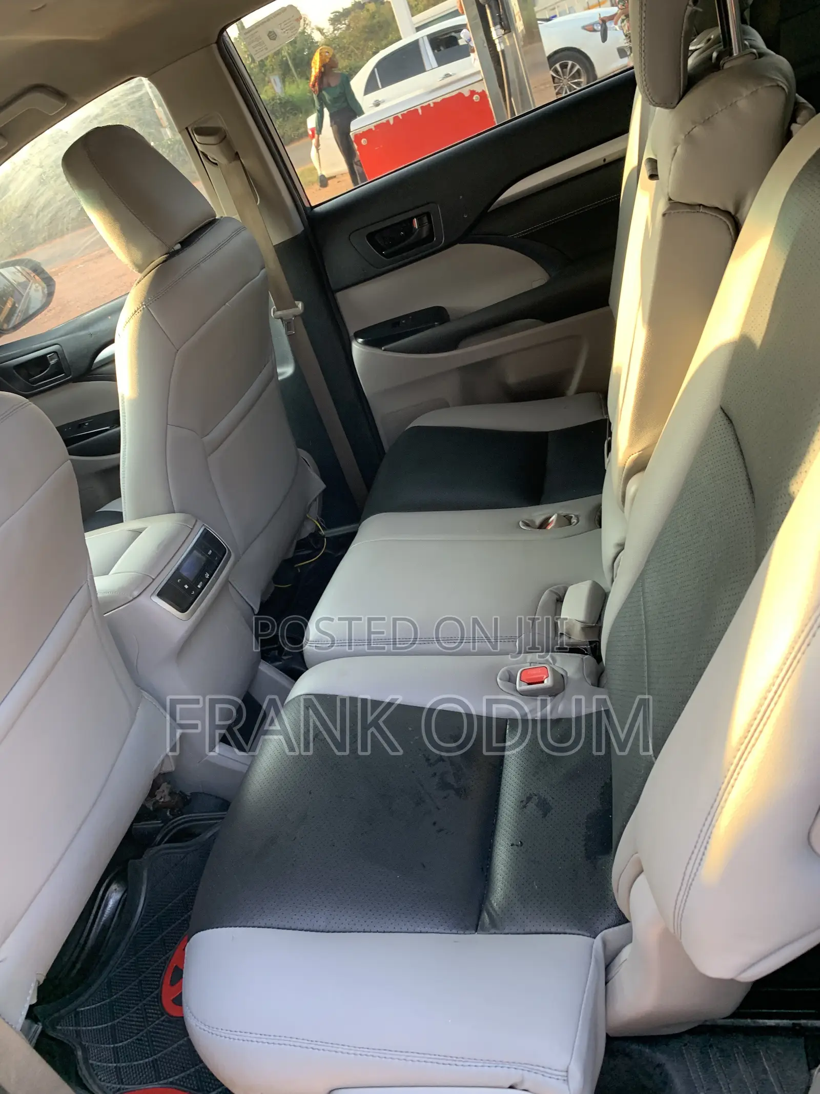 Toyota Highlander LE 4x2 V6 (3.5L 6cyl 8A) 2017 Gray