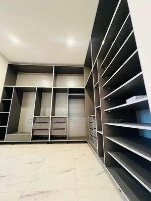 4bdrm House in Hills, East Legon for rent
