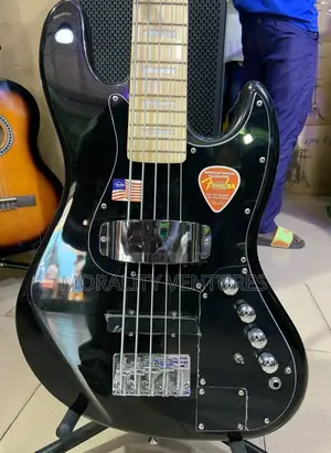 Fender Active (Black) Jazz Bass