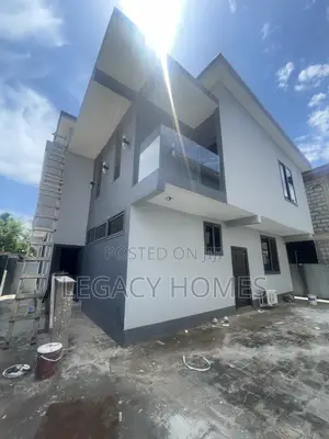 3bdrm Townhouse / Terrace in Haatso, ECOMOG for rent