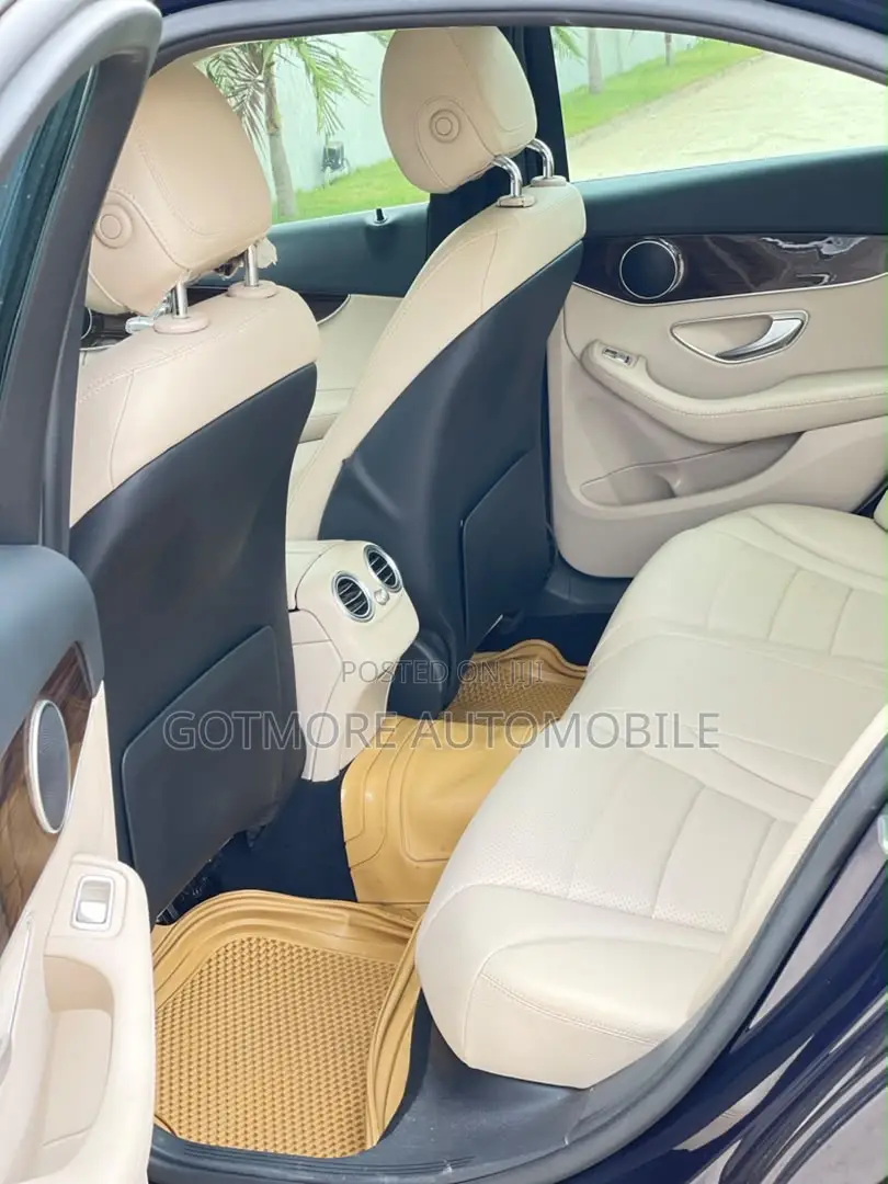 Mercedes-Benz C300 Base 4Matic Sedan AWD (2.0L 4cyl 7A) 2017 Blue