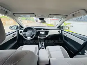 Toyota Corolla LE 4dr Sedan (1.8L 4cyl CVT) 2017 Gray