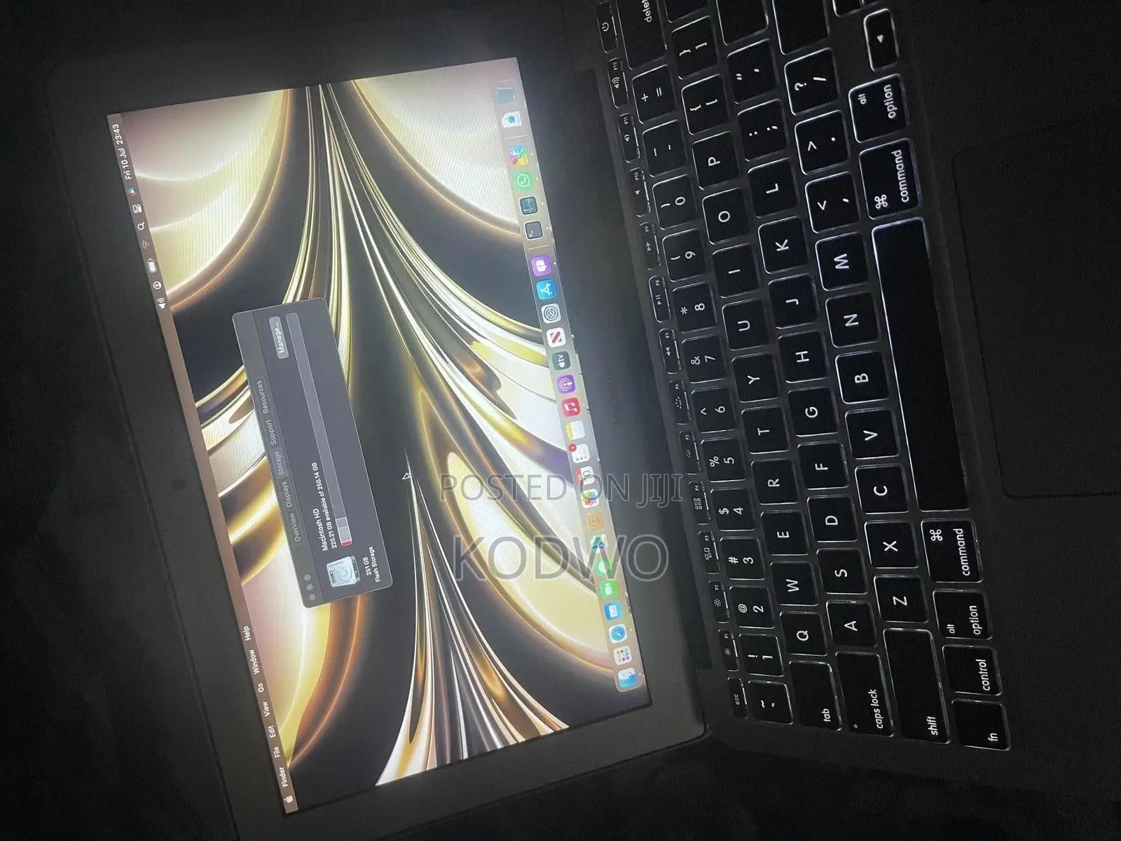 New Laptop Apple MacBook Air 4GB Intel Core i5 SSD 256GB
