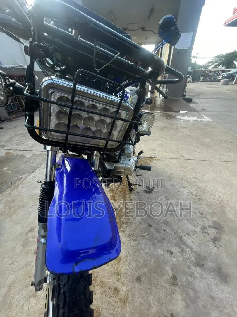 New Royal RY150 2025 Blue