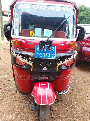 Bajaj RE 2024 Red
