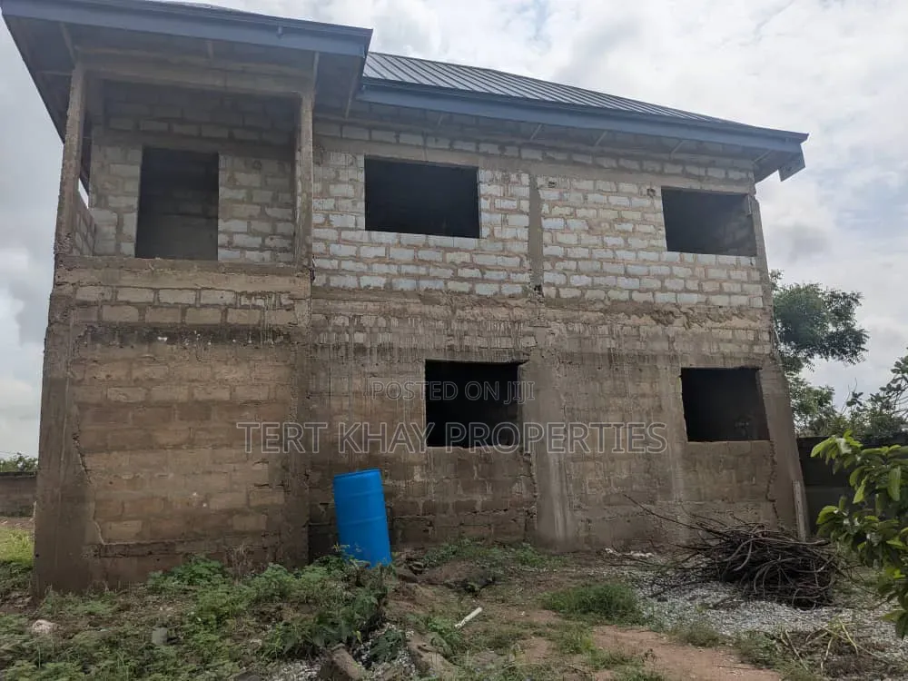 4bdrm House in Ashalaja, Amasaman for sale