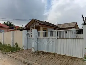 3bdrm House in C25 Estate, Tema Metropolitan for rent