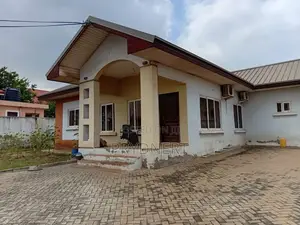 3bdrm House in C25 Estate, Tema Metropolitan for rent