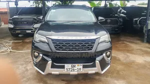 Toyota Fortuner 2019 Black