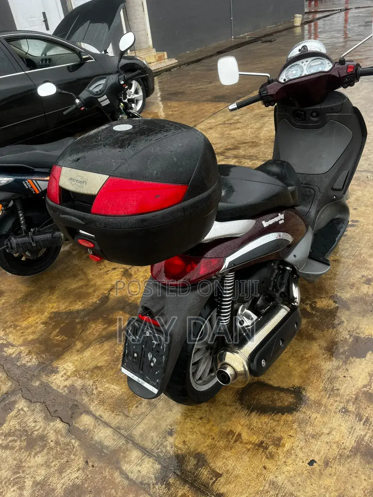 Piaggio Scooter 2012 Red