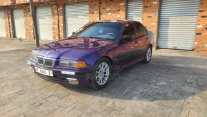 BMW 318i 1993 Blue