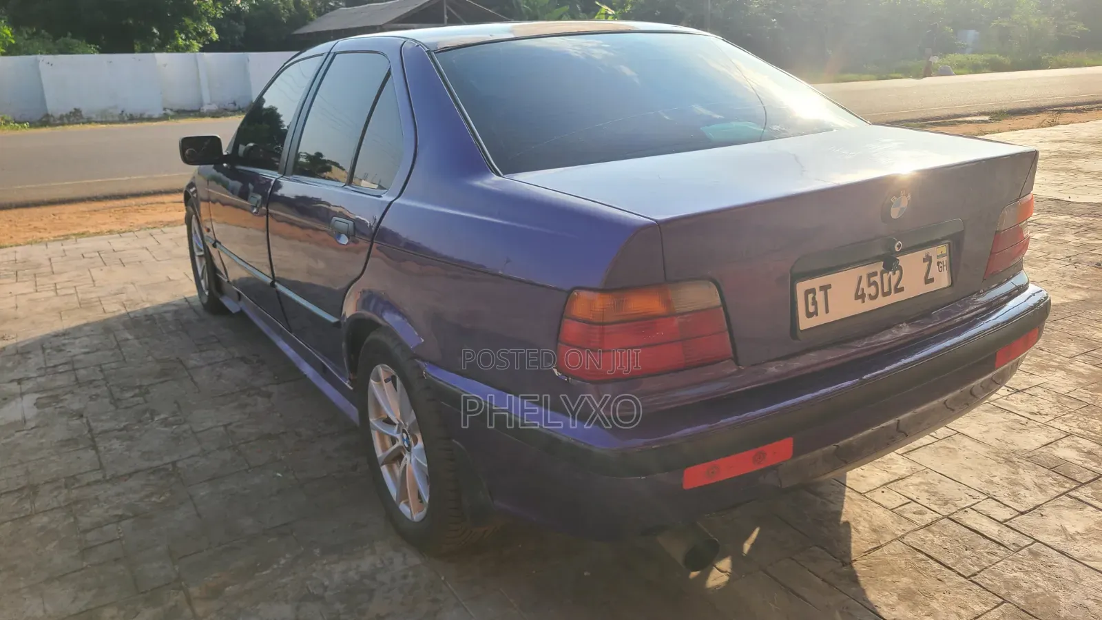 BMW 318i 1993 Blue