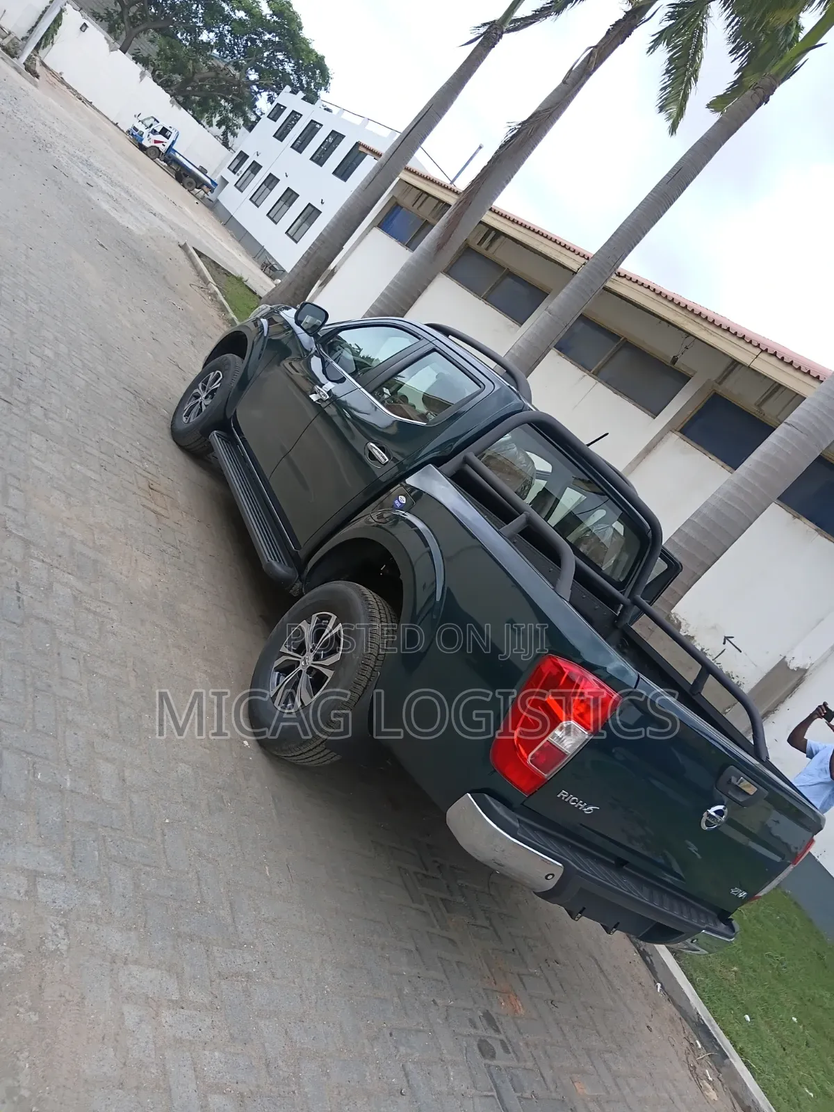 New Nissan Pick-Up 2025 Green