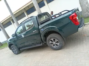 New Nissan Pick-Up 2025 Green