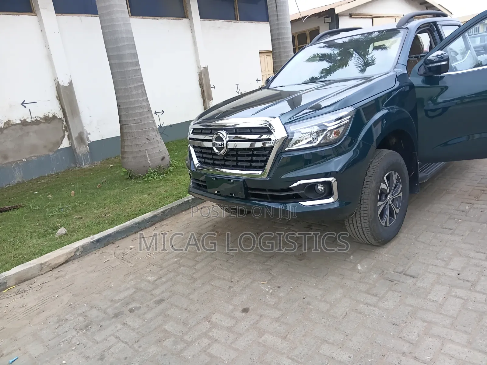 New Nissan Pick-Up 2025 Green