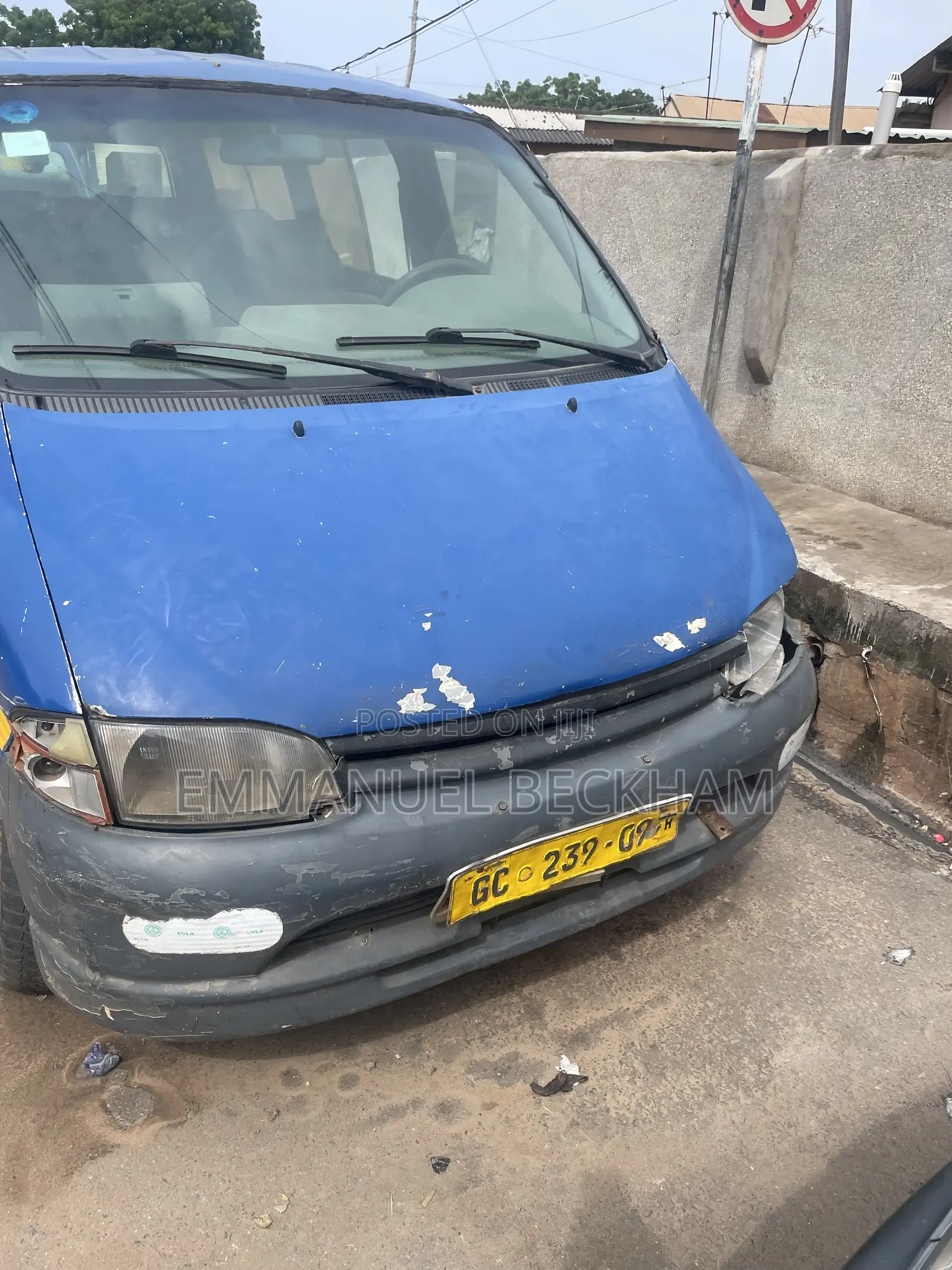 Toyota HiAce 2004 Blue