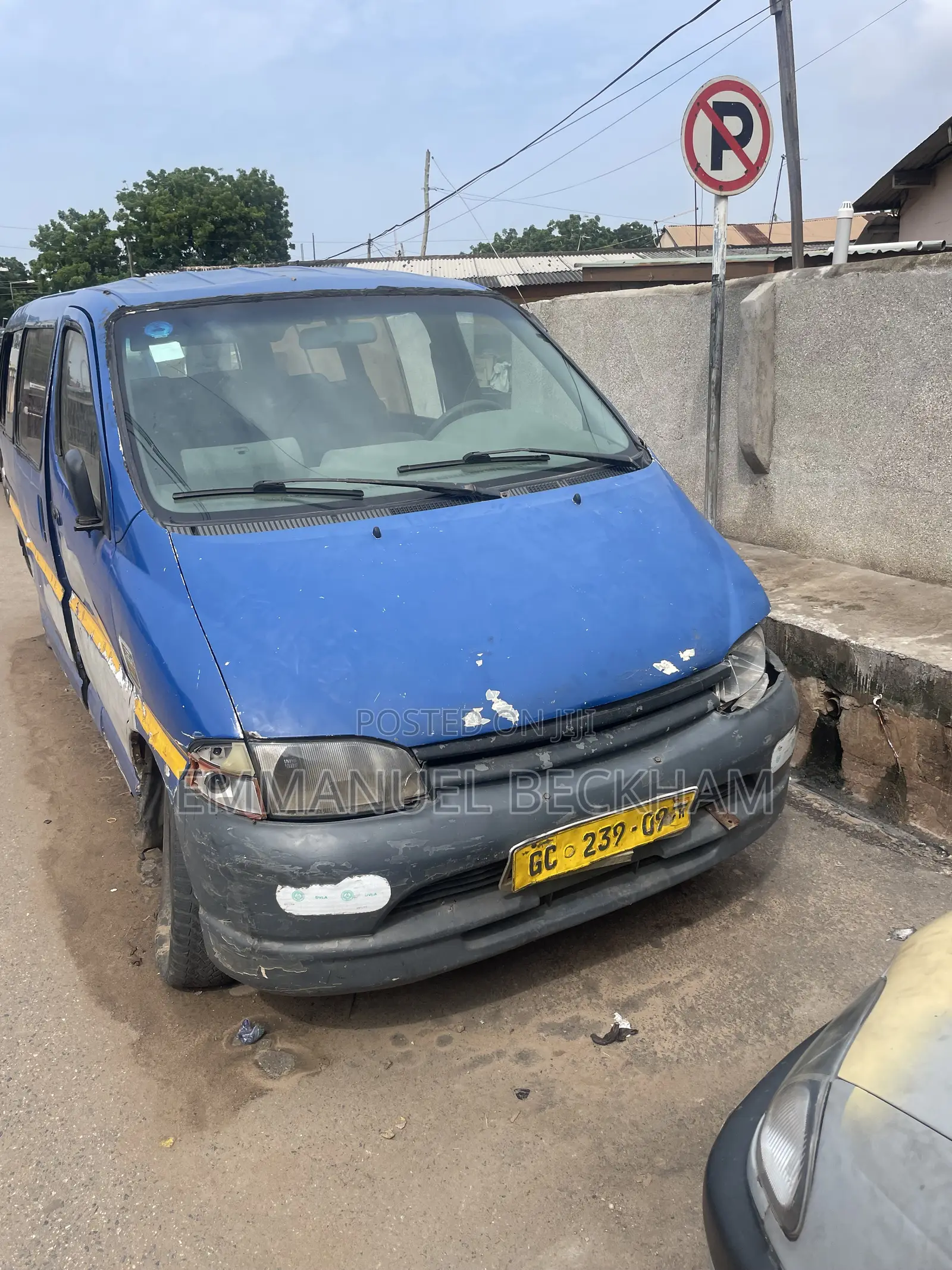 Toyota HiAce 2004 Blue