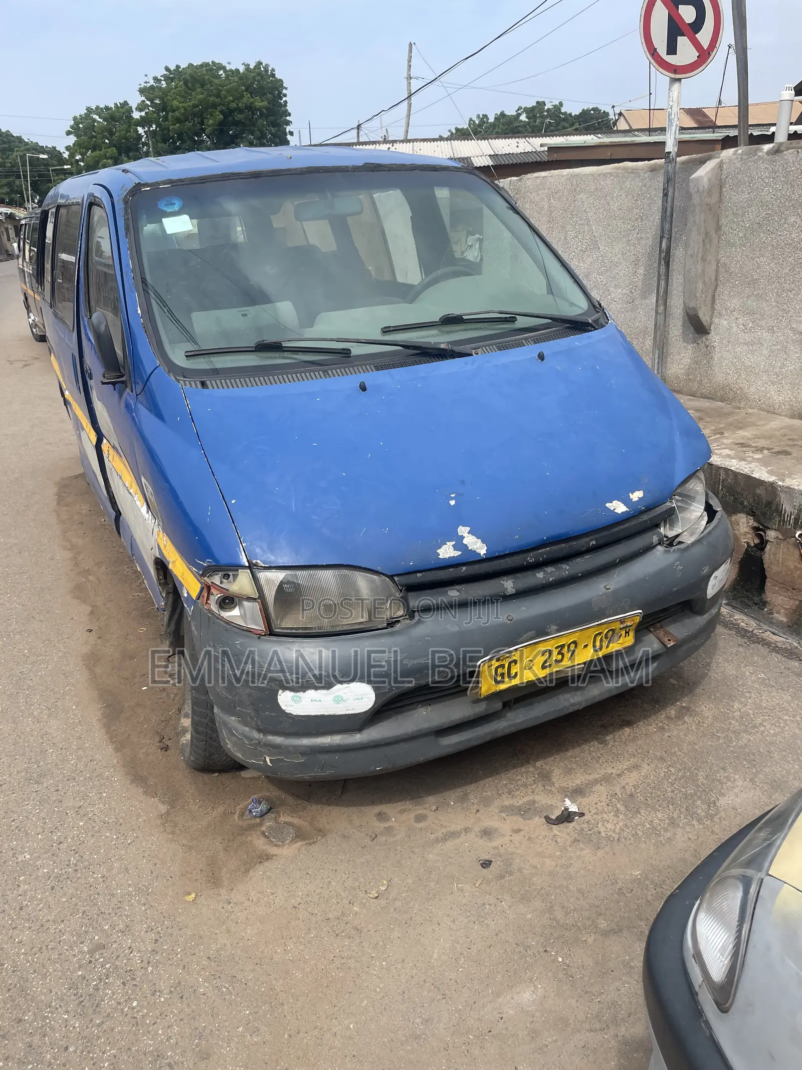 Toyota HiAce 2004 Blue
