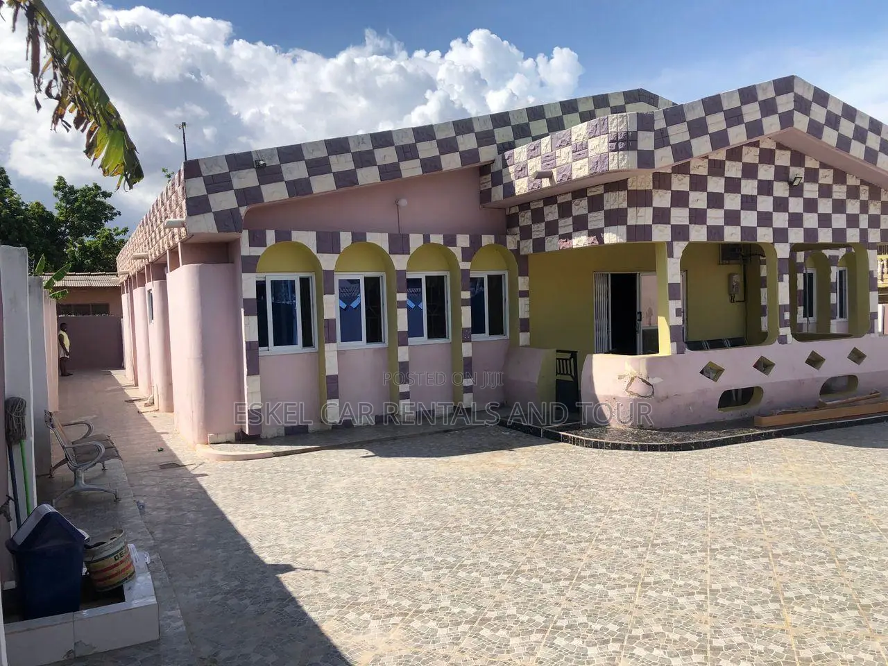 Furnished 6bdrm House in Top Base for sale