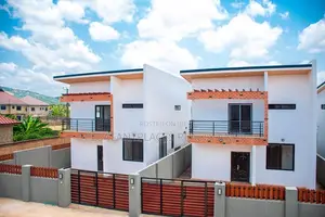 3bdrm House in Pleasantplaces And, Oyarifa Mall Area for sale