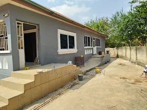 2bdrm Bungalow in Airport Estate, Kumasi Metropolitan for sale