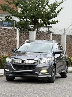 Honda HR-V Touring AWD 2019 Silver