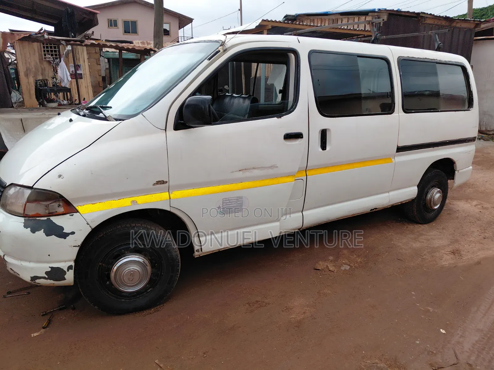 Toyota HiAce 2004 White