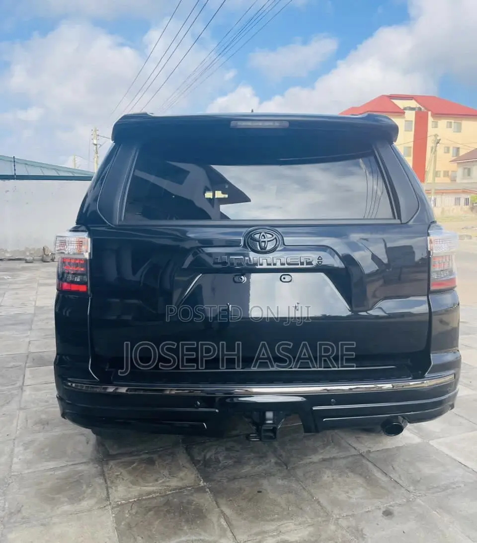 Toyota 4-Runner Limited 2021 Black