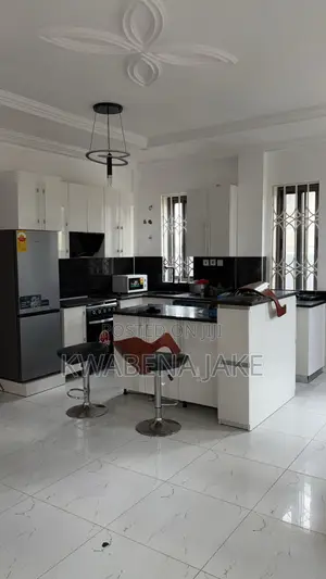 3bdrm Villa in Adenta for rent