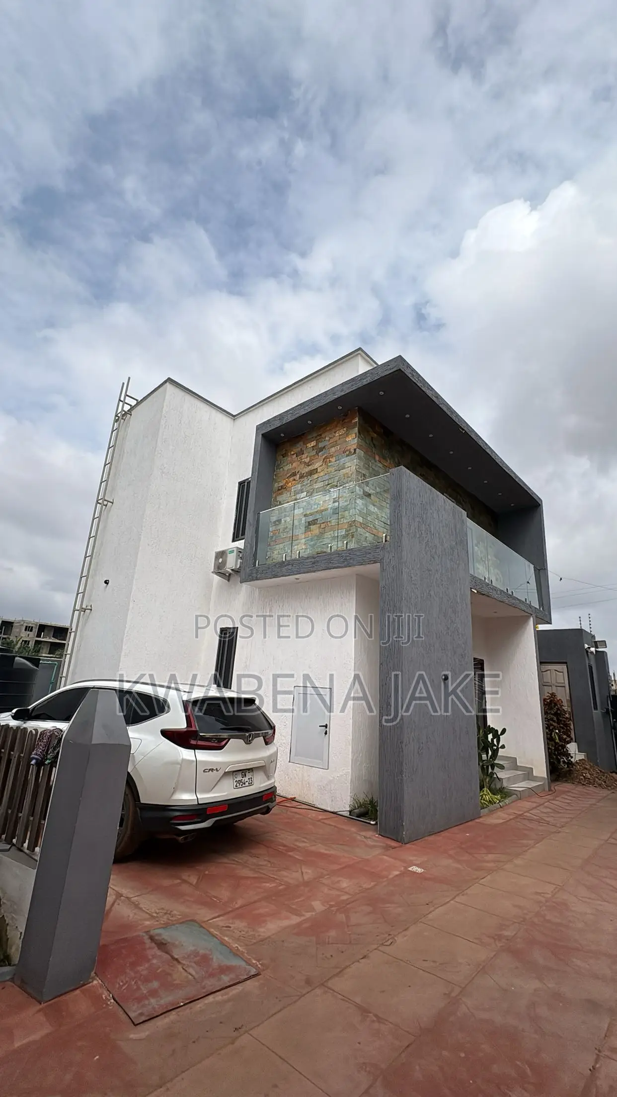 3bdrm Villa in Adenta for rent