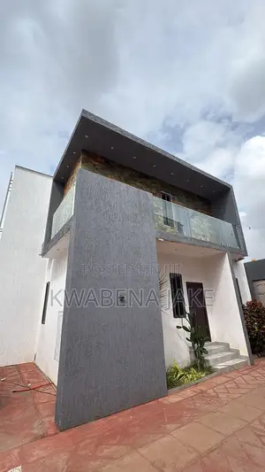 3bdrm Villa in Adenta for rent