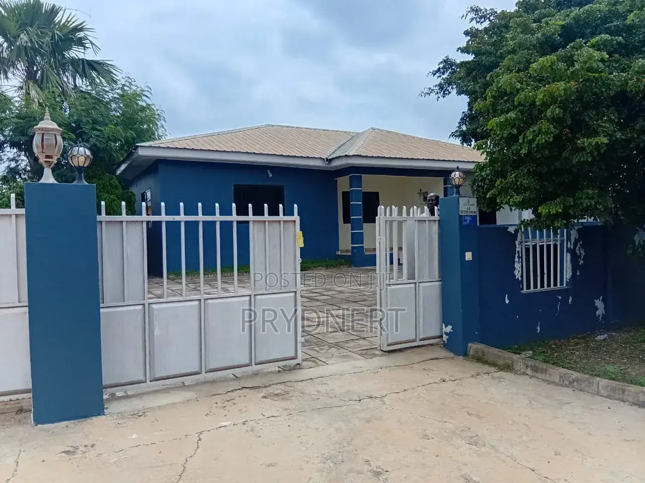 3bdrm House in Devtraco, Tema Metropolitan for rent
