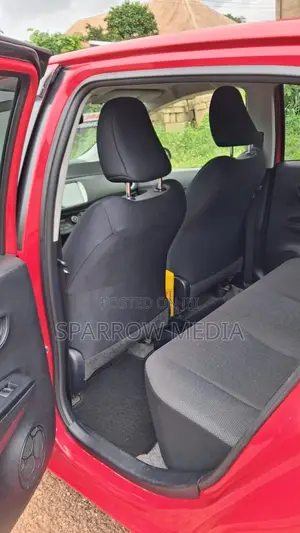 Toyota Vitz 1.3 AWD 5dr 2013 Red
