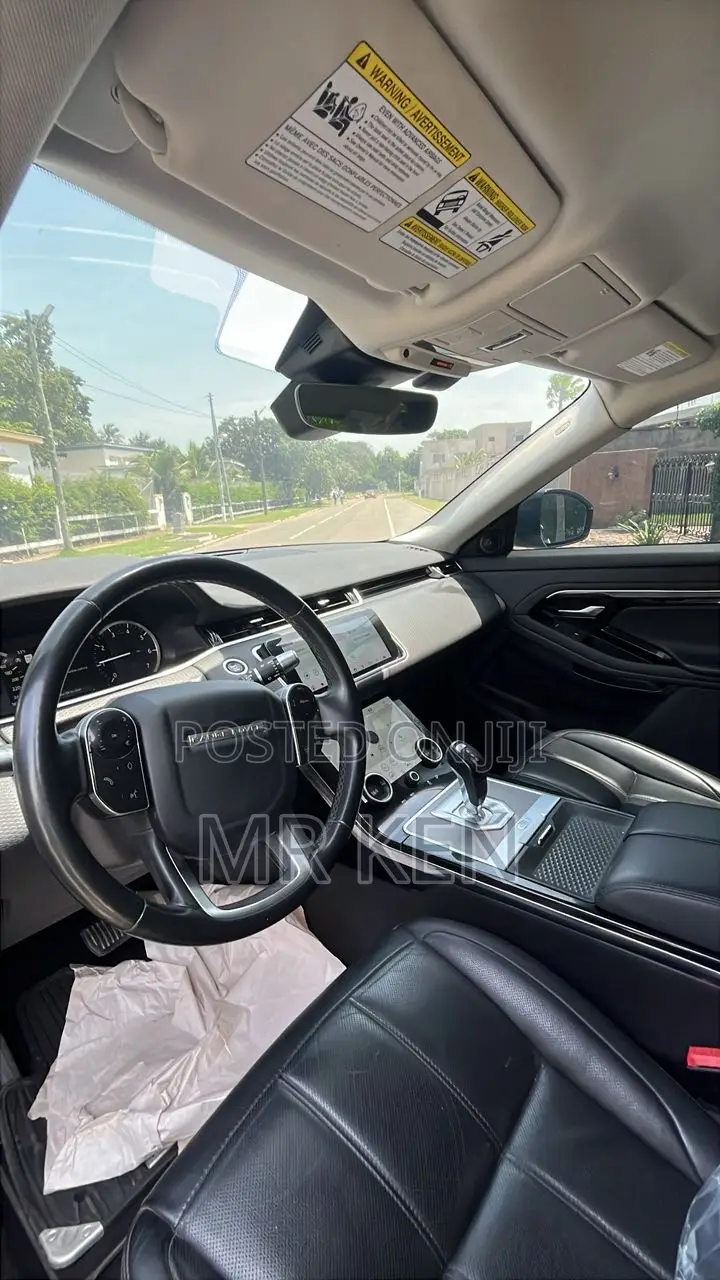 Land Rover Range Rover Evoque R-Dynamic HST 2022 White