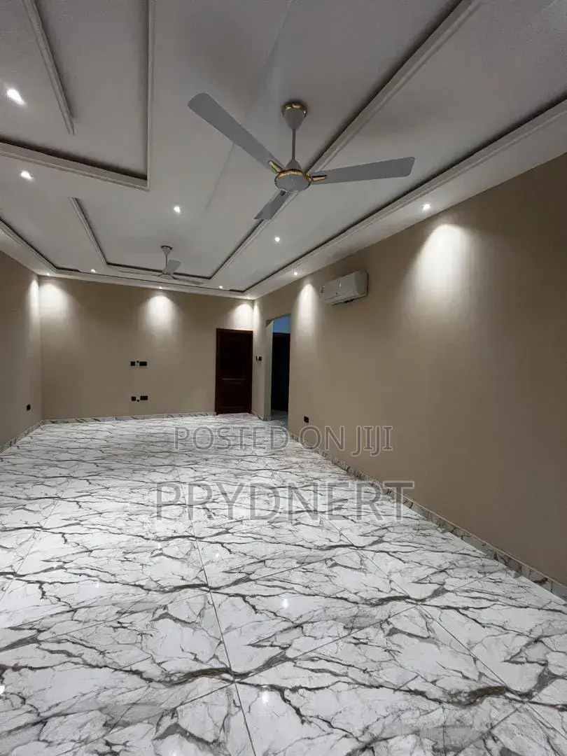 2bdrm Apartment in Hfc, Tema Metropolitan for rent