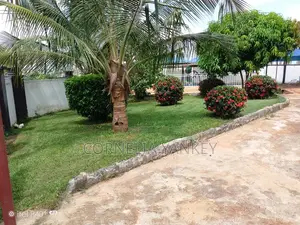 Furnished 8bdrm House in Atwima Kwanwoma for sale